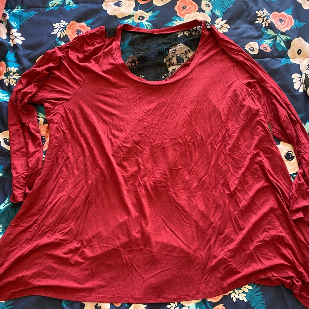 Torrid super soft tee red with black lace